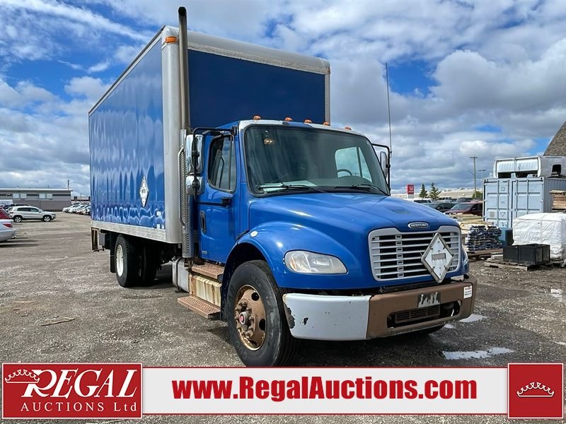 Freightliner M2 106 2011 photo 2