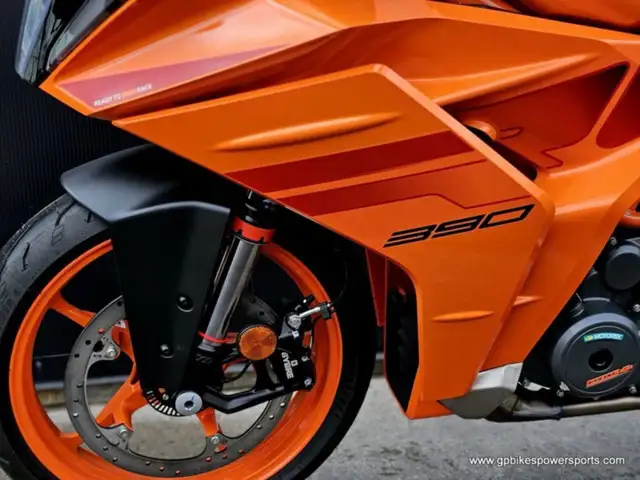 2024 KTM RC 390 in Sport Bikes in Oshawa / Durham Region - Image 12