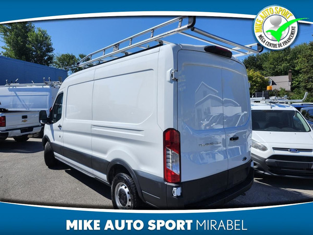Ford Transit Cargo Van T-250 PA toit moyen 130 po PNBV de 9 070  dans Autos et camions  à Laval/Rive Nord - Image 4