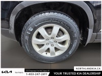 2012 Kia Sorento LX Odometer is 37579 kilometers below market average! Ready for anything, from the... (image 6)