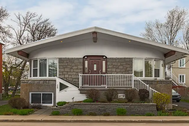 Superbe studio 1 1/2 Av. Ducharme, meublé, WIFI LIBRE