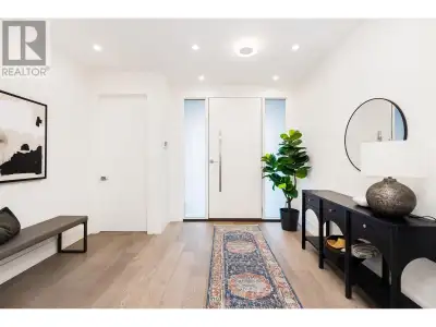 712 E KEITH ROAD North Vancouver, British Columbia