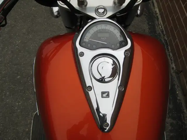 2003 HONDA VTX 1300 in Street, Cruisers & Choppers in City of Toronto - Image 6