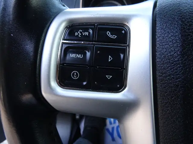 2013 Chrysler 200 Touring in Cars & Trucks in City of Toronto - Image 17