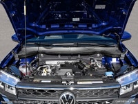 Discover this pristine 2024 Volkswagen Taos Highline, boasting an incredibly low 90 kilometers on it... (image 5)