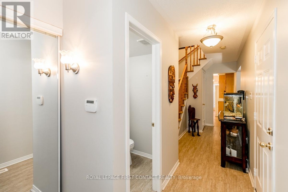 5 KELLY PLACE Barrie (Allandale), Ontario 4