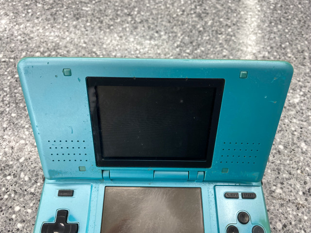 Nintendo DS Original - Sky Blue in Nintendo DS in City of Toronto - Image 3