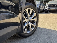 This Toyota Grand Highlander Hybrid Limited delivers a Gas/Electric I-4 2.5 L/152 engine powering th... (image 4)