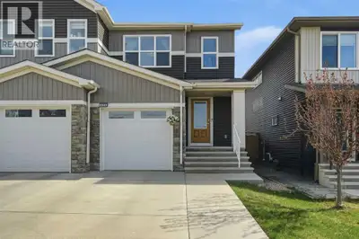 *OPEN HOUSE SUNDAY MAY 17TH 12:00PM-2:00PM* No Condo Fees! This is the kind of home buyers wait for:...