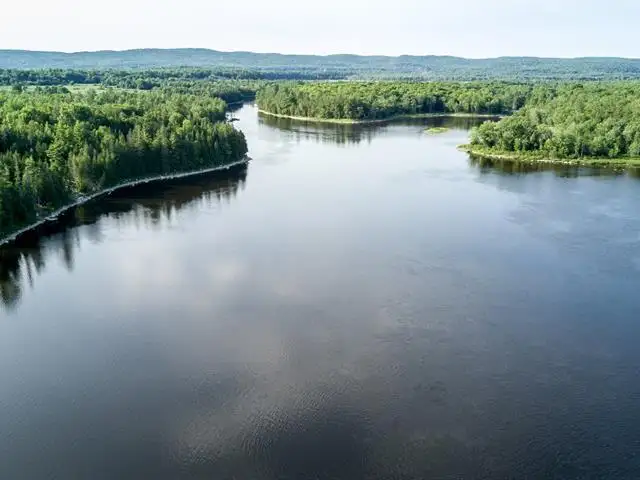 Ch. East-Range L'Isle-aux-Allumettes, Quebec in Land for Sale in Pembroke - Image 6