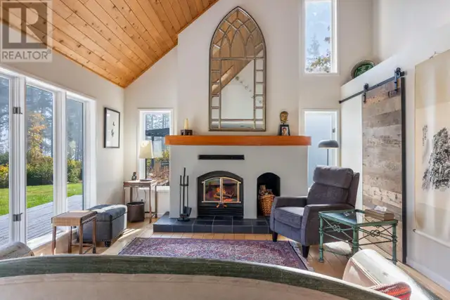 1901 EAST ROAD Other Islands, British Columbia in Houses for Sale in Comox / Courtenay / Cumberland - Image 8