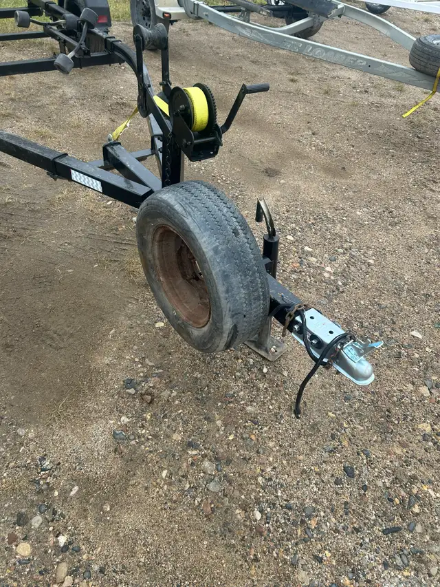 16' Boat Trailer in Powerboats & Motorboats in Prince Albert - Image 6