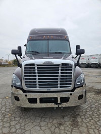 2019 Freightliner Cascadia 125 2019 FREIGHTLINER/MERCEDES CASCADIA 125 Tandem Axle Sleeper Tractor -... (image 1)