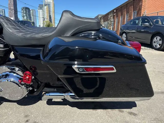 2023 Harley-Davidson Street Glide ~ STREET GLIDE ~ CANANDIAN ~ 1 in Sport Touring in City of Toronto - Image 17