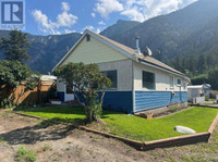 811 ELLIS Avenue Hedley, British Columbia