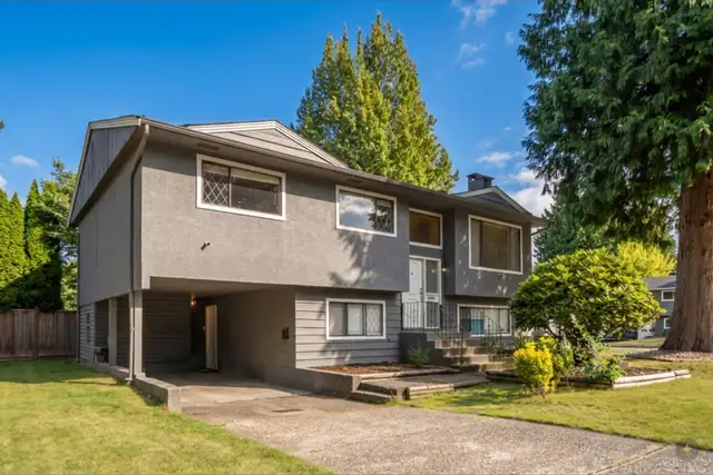 5 Bedroom home in Quiet Family Neighborhood
