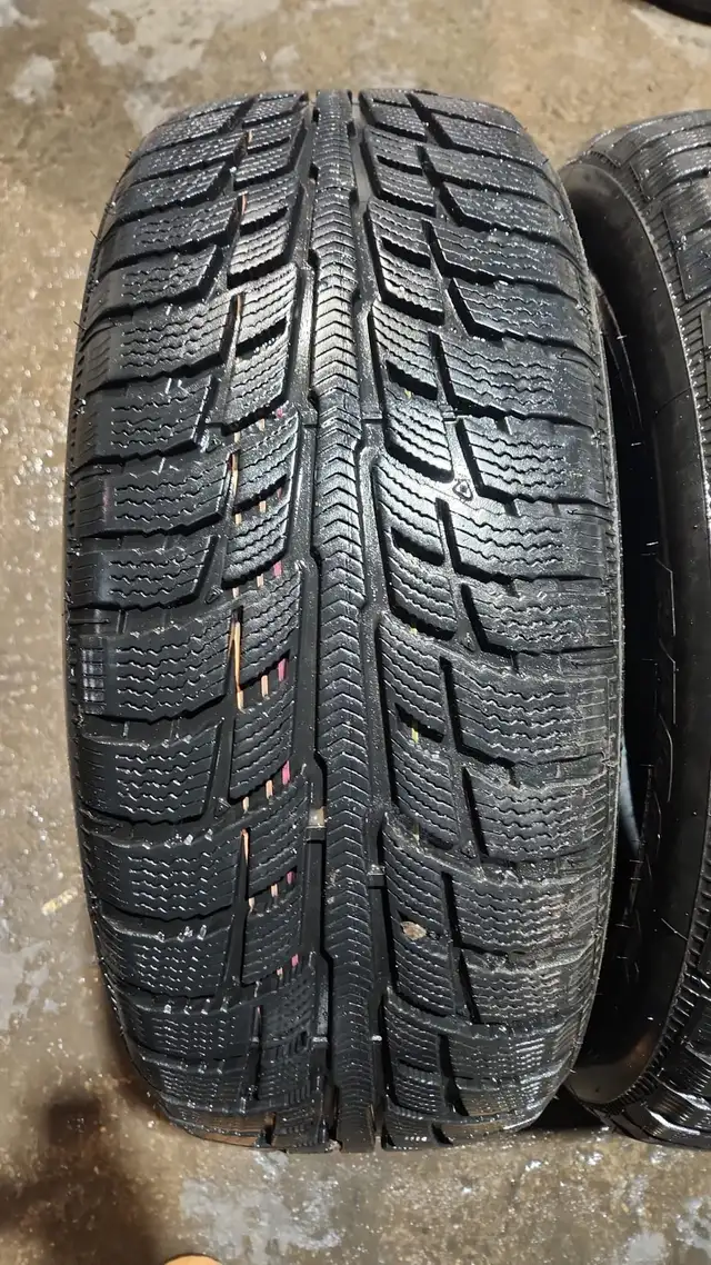 245 55 19 - BFGoodrich Winter T/A KSI - LIKE NEW in Tires & Rims in Kitchener / Waterloo - Image 6