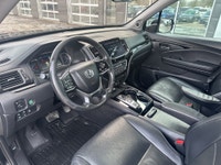 New Arrival! Drive home comfort, space, and reliability in this 2019 Honda Pilot Touring 8 Passenger... (image 6)