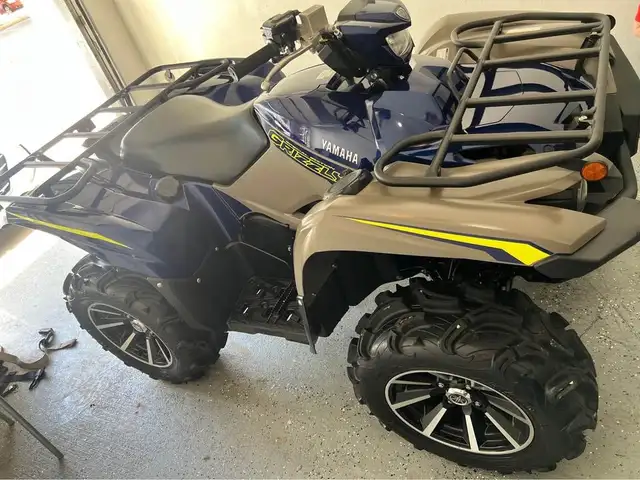 2023 YAMAHA GRIZZLY SPECIAL EDITION - CUSTOM  in ATVs in Delta/Surrey/Langley - Image 5