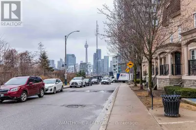 318 - 30 WESTERN BATTERY ROAD Toronto (Niagara), Ontario