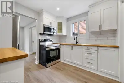 8059 AINTREE Drive Unit# A Niagara Falls, Ontario