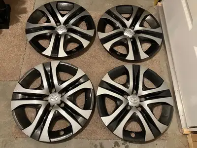 Selling my four 17" Toyota Wheel Covers from my 2017 RAV4. They are original Toyota OEM wheel covers...