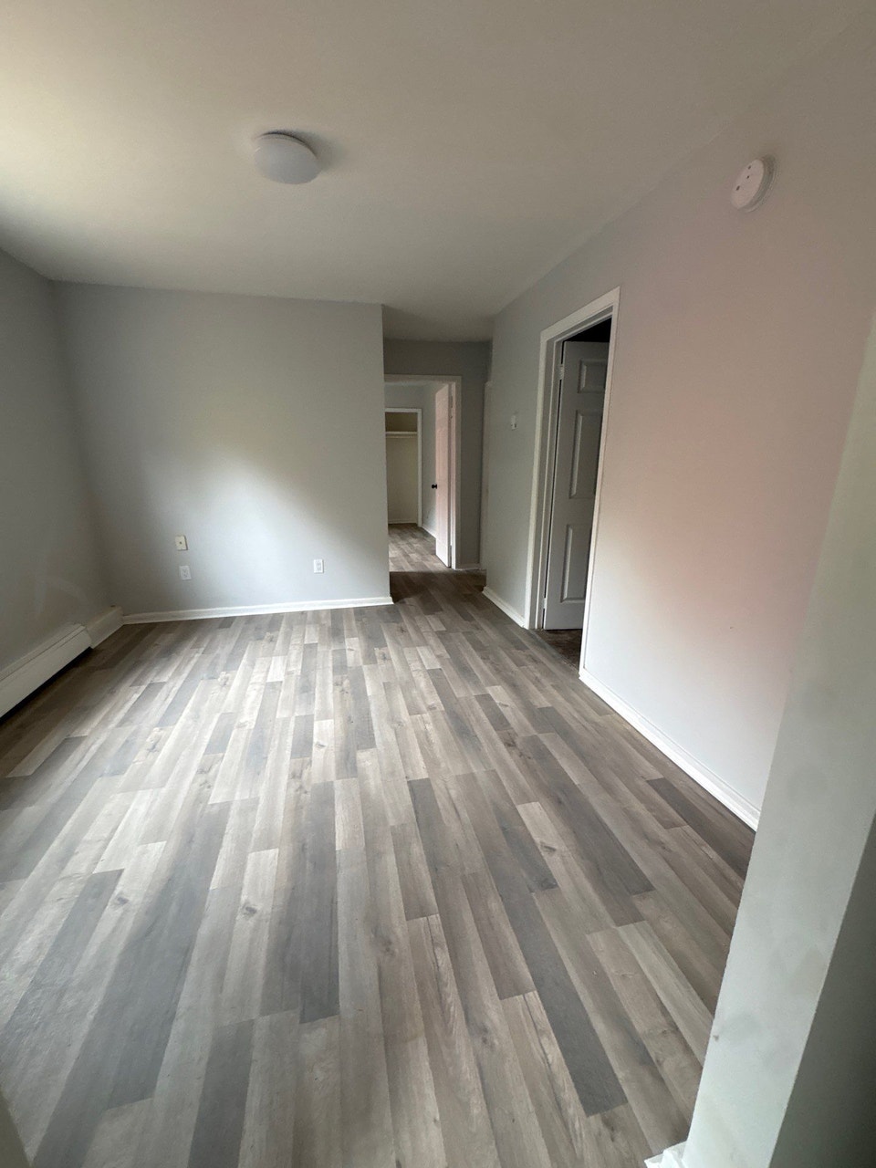 For Rent - 1 Bed Apartment in Amherst Location: 17 Copp Ave - Un 4
