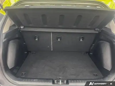 2020 Hyundai Venue Trend w/Urban Pkg/Grey-Lime Interio, View more