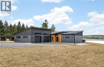 WATERFRONT / RICHIBUCTO RIVER! Built in 2024, this stunning 1,900 sq. ft. bungalow offers refined on...