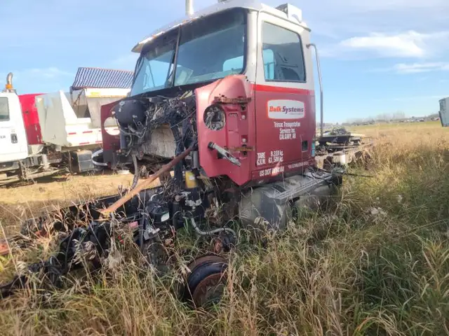 2007  WESTERN STAR 4900 SFA in Heavy Equipment Parts & Accessories in Edmonton - Image 5
