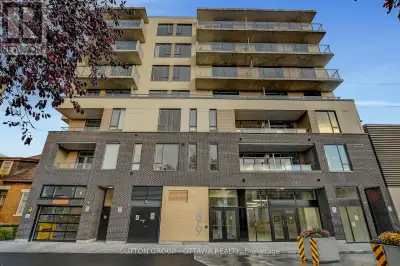 Discover the perfect blend of style and convenience at Unit 507, 399 Winston Avenue. Ideally located...
