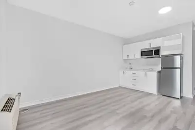 Studio Apartment at 2360 Princess St