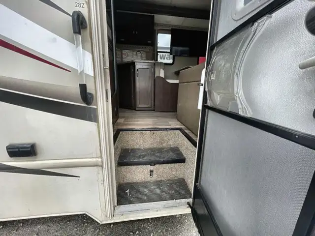 2020 Thor Motor Coach Chateau 28Z in RVs & Motorhomes in Kamloops - Image 22