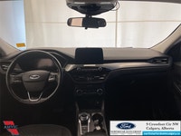 Low Mileage, Apple CarPlay, Android Auto, Power Liftgate, Blind Spot Detection, Lane Keep Assist! As... (image 8)