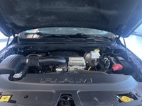 ===== Key Features ===== * 52,519 km * No Reported Accidents * 4WD (Four-Wheel Drive) * 5.7L HEMI V8... (image 7)