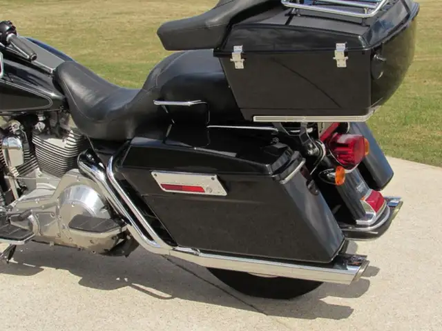 2004 Harley-Davidson FLHT - Electra Glide 61,000 KM New Cam Tens in Sport Touring in Leamington - Image 22