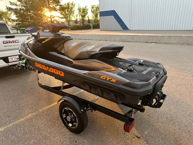 2022 SEADOO GTX 230 (FINANCING AVAILABLE) in Personal Watercraft in Strathcona County - Image 11