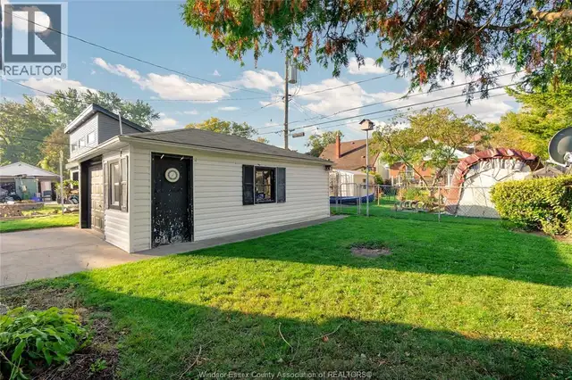 1915 OLIVE ROAD Windsor, Ontario | Houses for Sale | Windsor Region ...