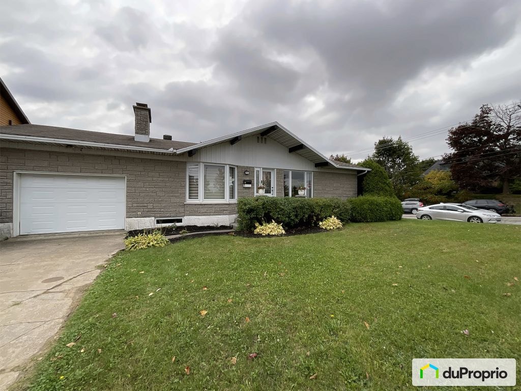 $459,990 - Bungalow for sale in Trois-Rivières (Trois-Rivières) — photo 1