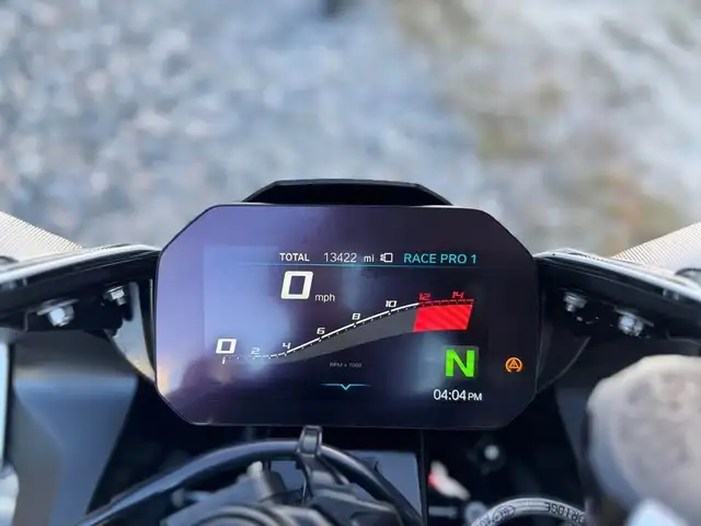 2020 BMW S1000RR - LOW KM!  in Sport Bikes in Winnipeg - Image 6