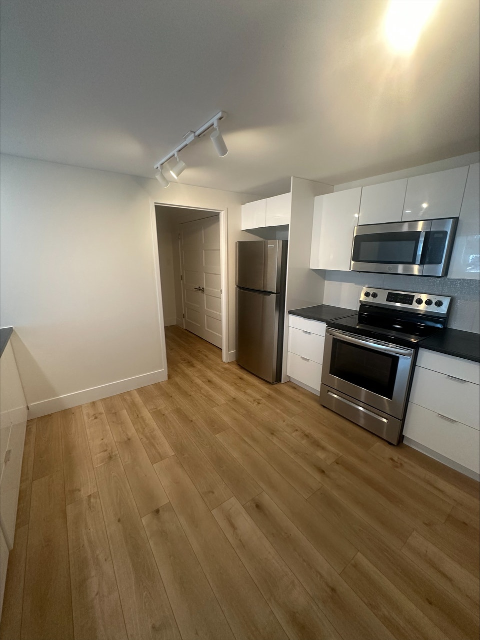 3 Bedroom , Uptown Fredericton !!! 1