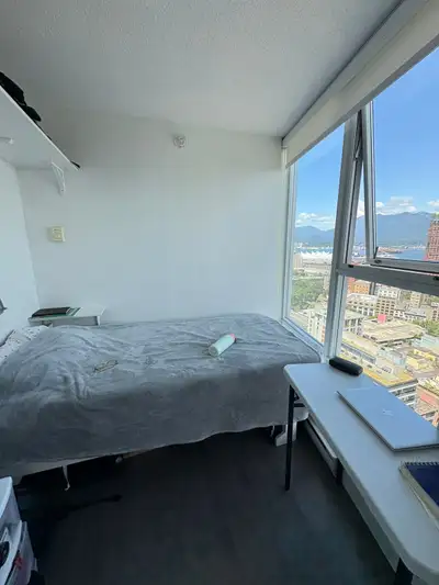 Downtown condo room for rent