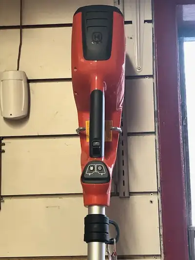 Husqvarna 120iTK4-P Battery Pole Saw 40V, 10" to 12" bar, 7.83 lbs (excluding battery and cutting eq...