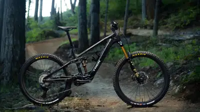 FUEL+ MX 9.8 XT GLOSS NAVY SMOKE/MATTE TREK BLACK MSRP $12499 FUEL+ MX 9.8 XT LICHEN GREEN/KESWICK G...