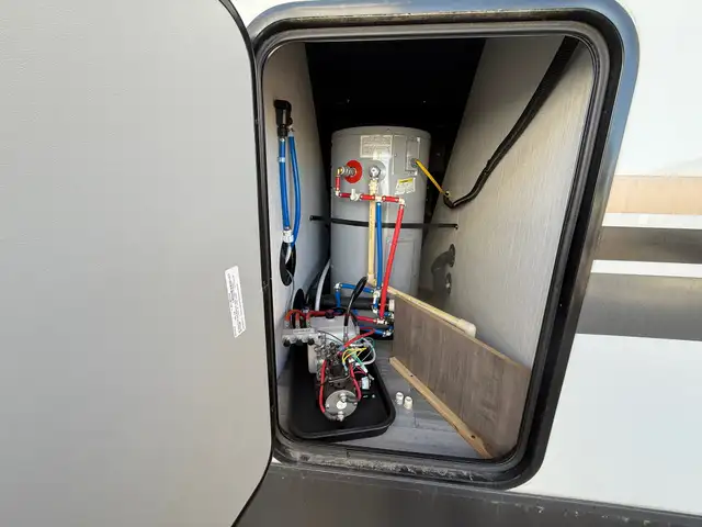 2022 Forest River Cedar Creek Cottage 40CDL in Travel Trailers & Campers in St. Albert - Image 32