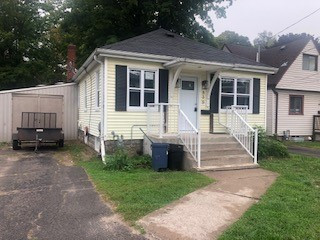 4 BEDROOM HOME - GEORGE & HILLIARD - Available July 1
