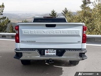 Built for demanding tasks and comfortable journeys alike, this 2025 Chevrolet Silverado 1500 LT Crew... (image 3)
