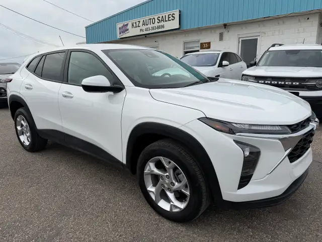 2025 Chevrolet Trax LS