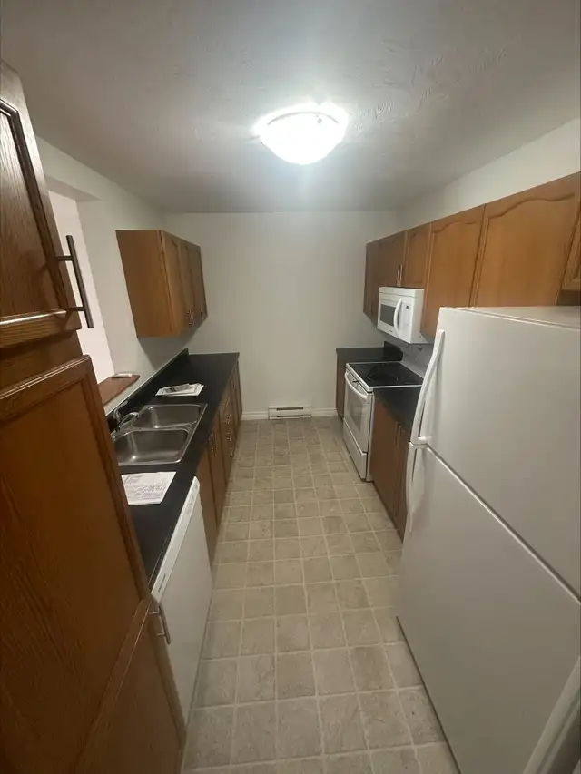 2 BEDROOM RETIREMENT LIVING! in Long Term Rentals in Fredericton - Image 9