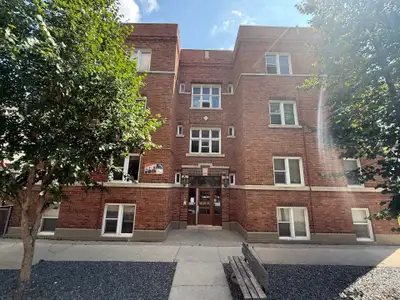 Call 209 Furby home! 1 bedroom suite ($1025 / month) Available for May 1st Take a 360 Virtual Tour:...